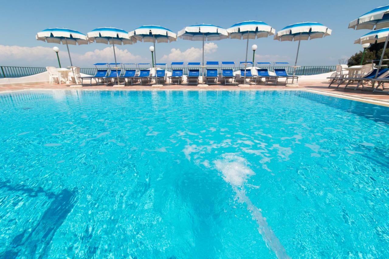 Hotel Bagnitiello Казамиччола-Терме Экстерьер фото